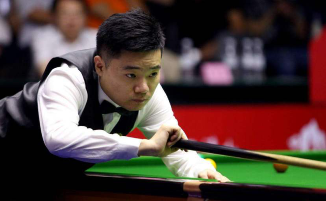 他在勒沃库 他在勒沃库